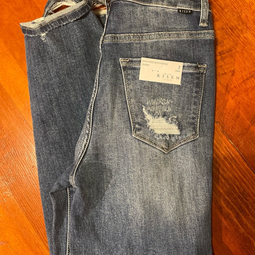 NWT Risen distressed high rise “boyfriend” style  jeans . Size 7/28. Length 26” - Picture 2 of 5